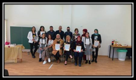 في الثامن من اذار شعب تكرم نسائها